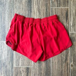 Lululemon Hotty Hot 4 inch shorts
